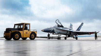2074 - Sellick D-10 - Modern RCAF Aircraft Tractor