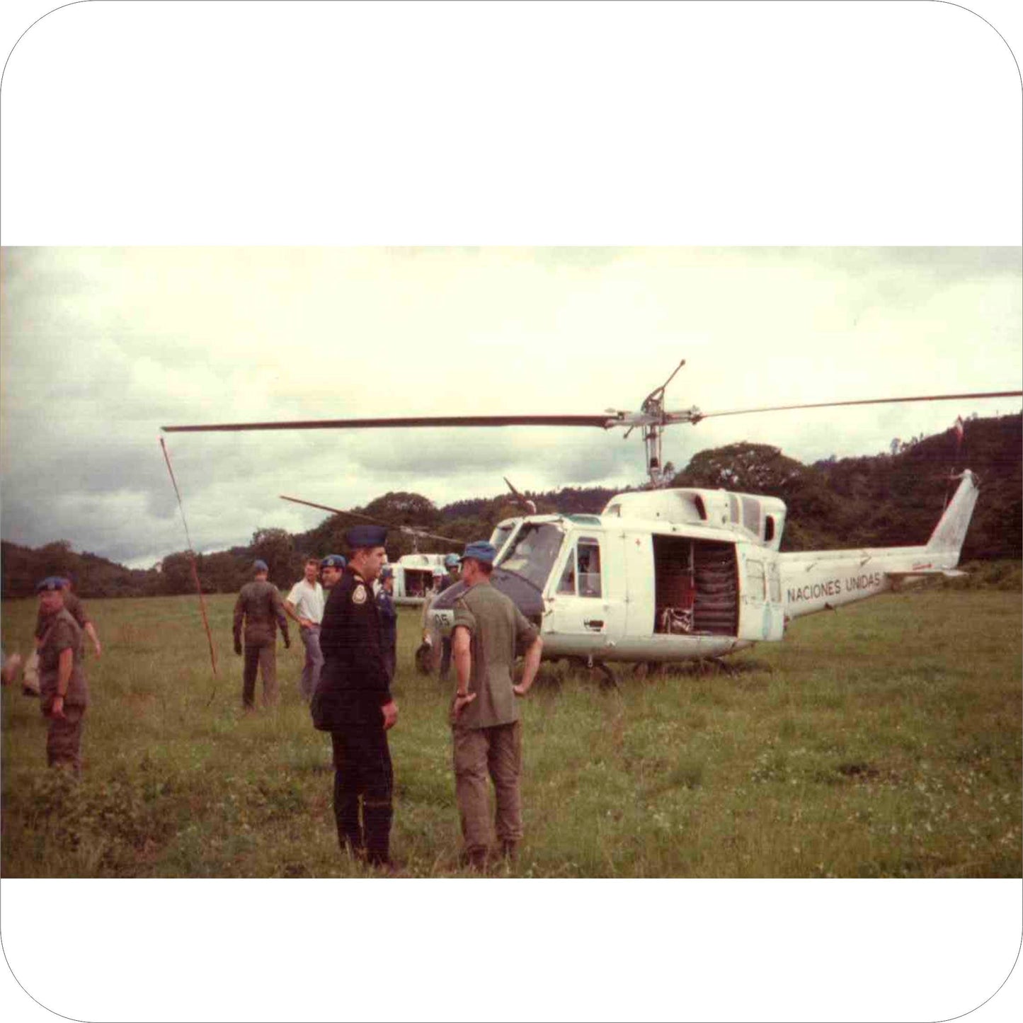 325 - Bell CH-135 Twin Huey - UN Honduras (1990)