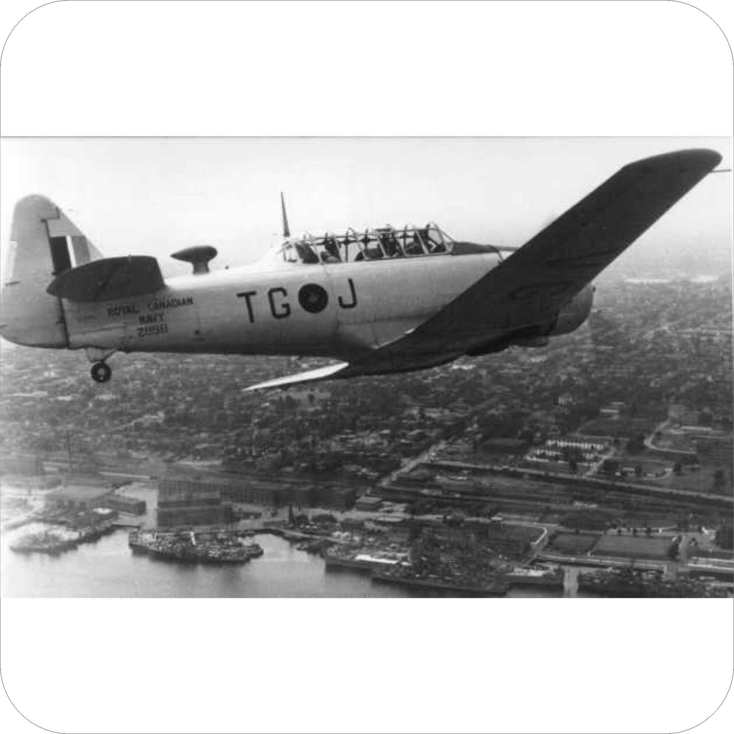 066 - North American Harvard Mk II - RCN (1948)