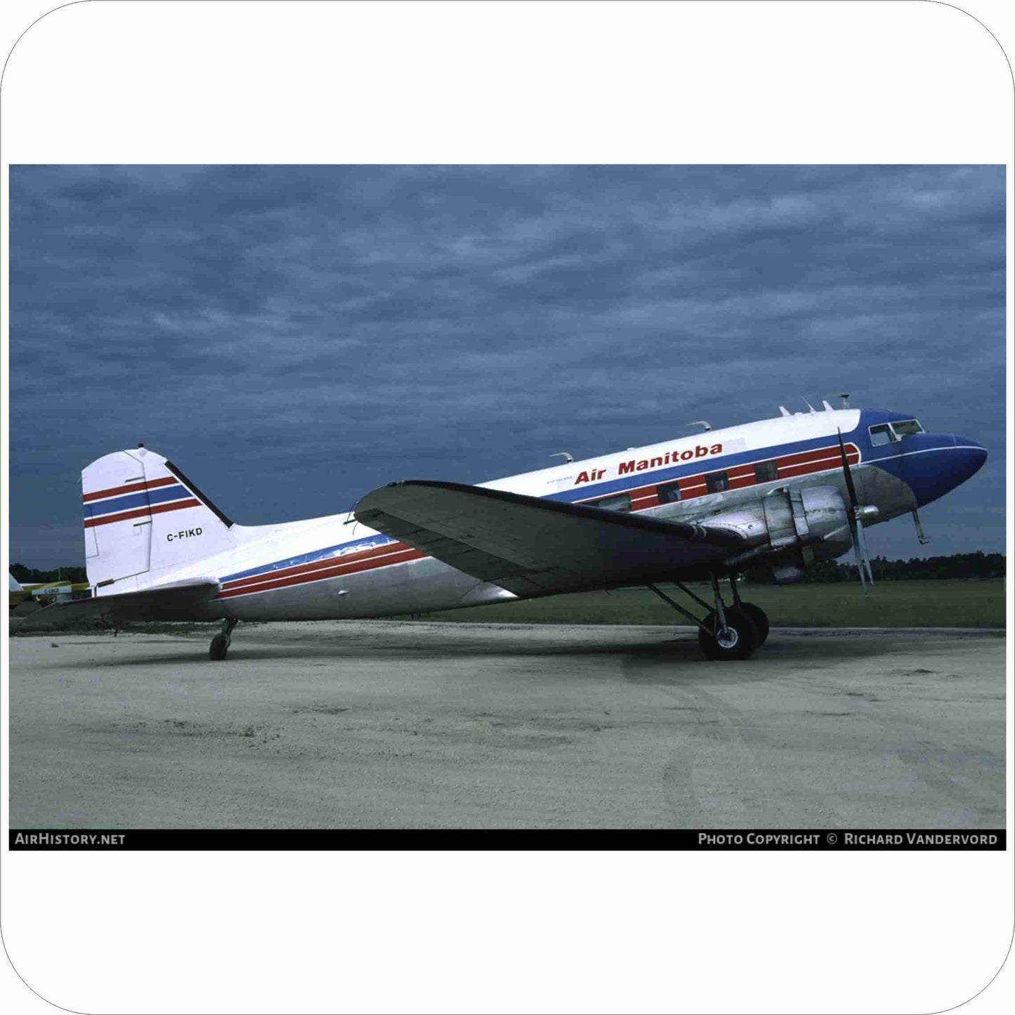 2185 - Douglas DC-3 - Air Manitoba