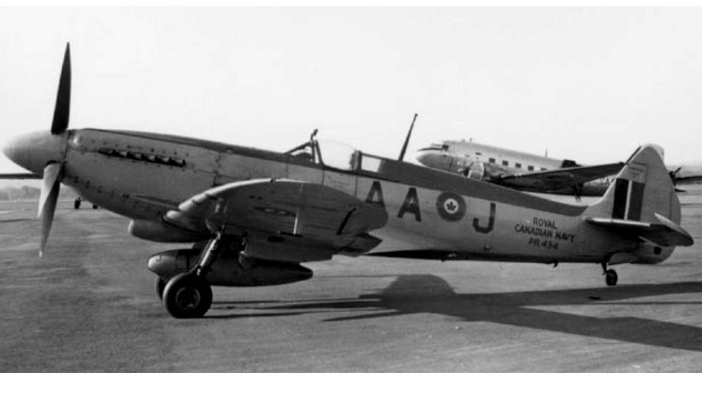 054 - Supermarine Seafire - RCN 883 Sqn (1948)