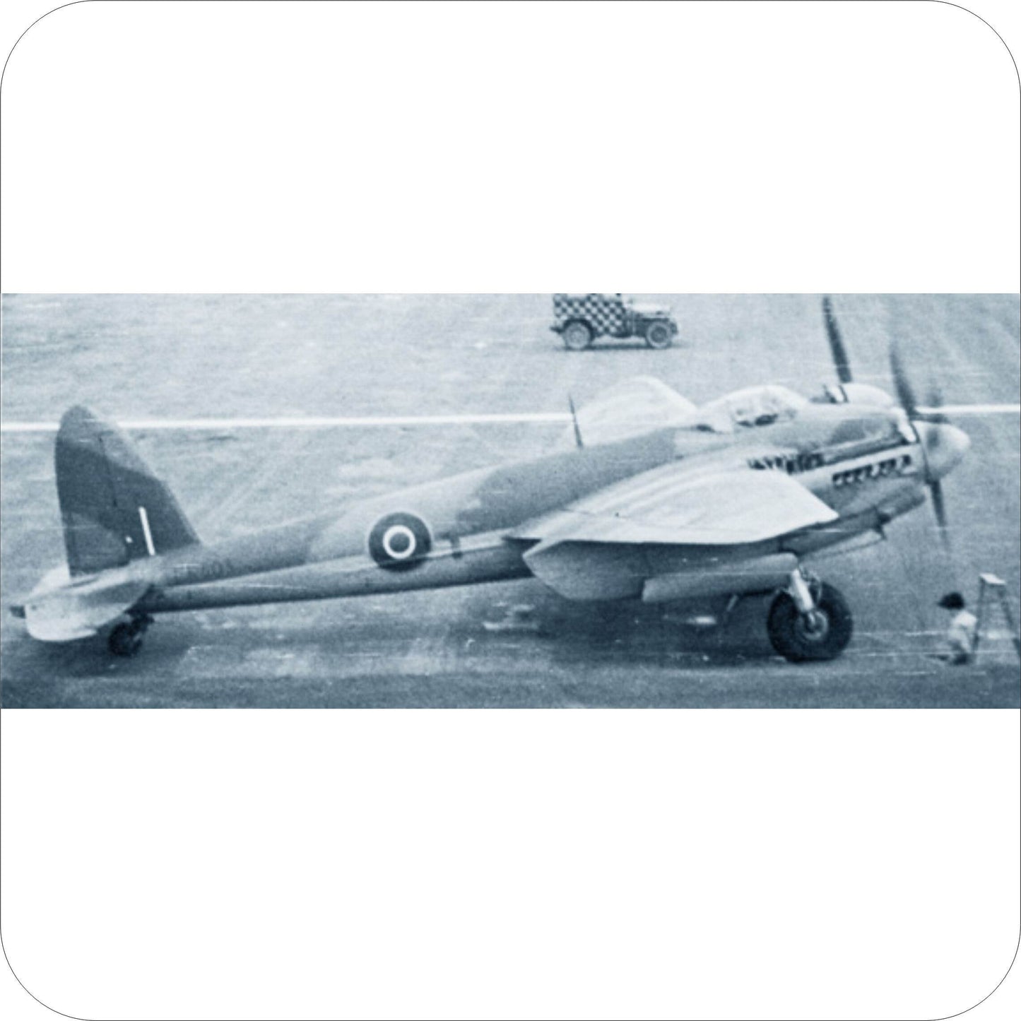 465 - DeHavilland DH.98 B.35 Mosquito - 105 Sqn "F for Freddie" - Calgary 1945