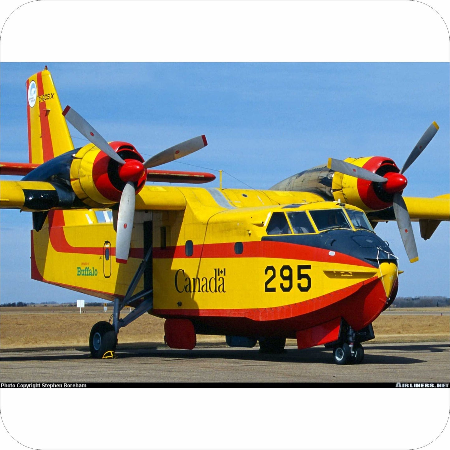 2135 - Canadair CL-215 Scooper - NWT Buffalo Airways