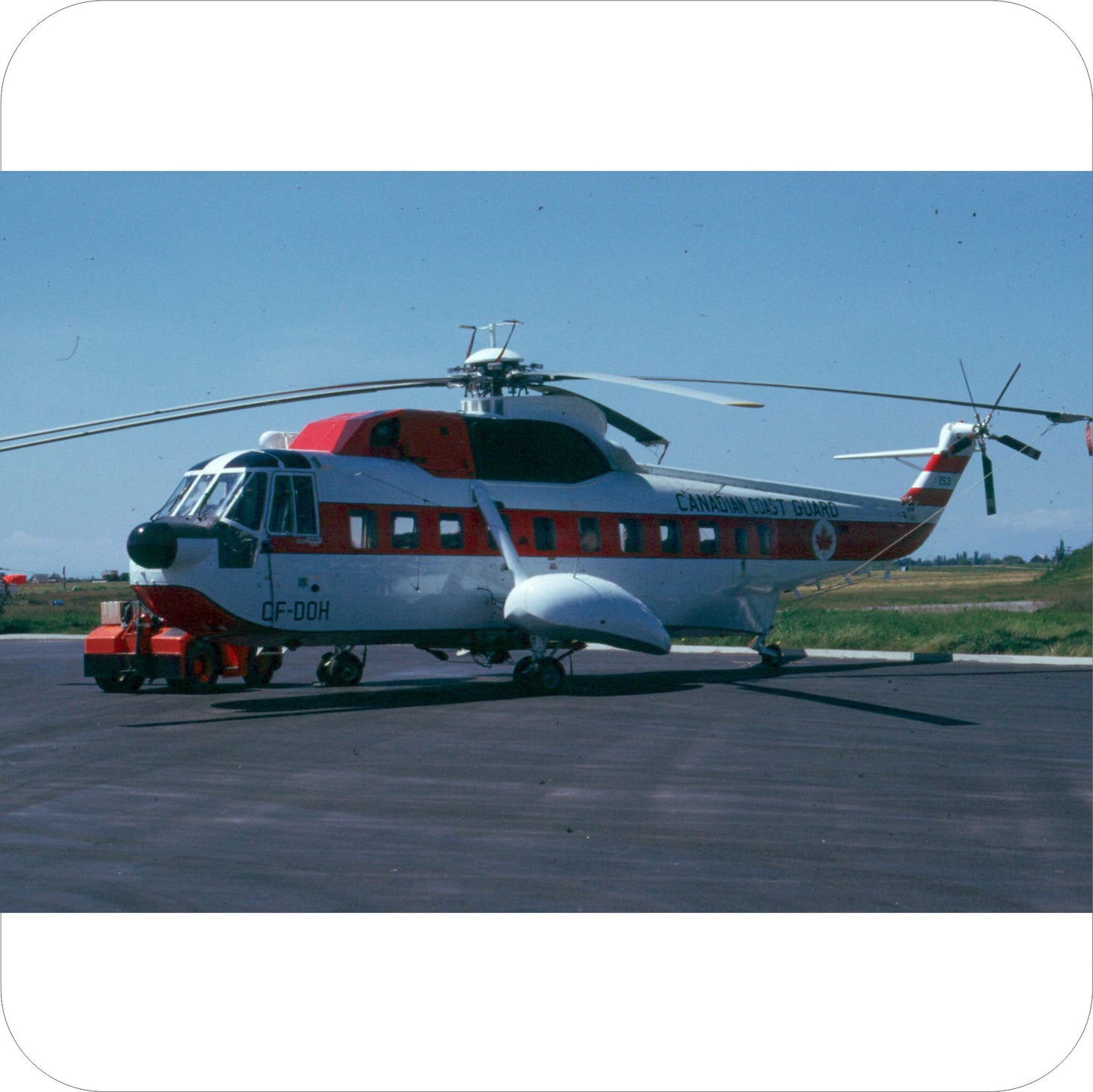 180 - Sikorsky S-61N - Canadian Coast Guard - Early Scheme